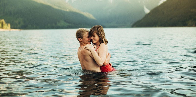 20 Signs Youre Dating A Woman Not A Girl 20 Signs Youre Dating A Woman Not A Girl